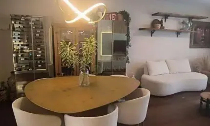 À venda | 152 m³, 4 quartos, sacada, reformado e mobiliado, 1 vaga de garagem - coqueiros, em florianópolis.
