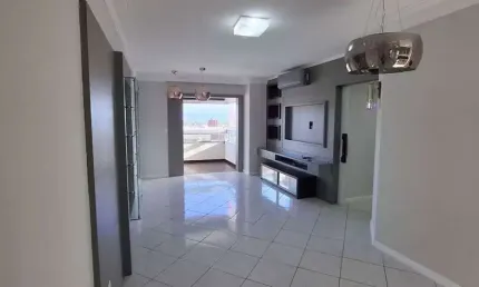 Locação | 79 m², Sacada com churrasqueira, Mobiliado, 3 quartos e 3 vagas de garagem - Saco Grande, em Florianópolis.