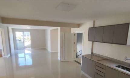 Locação | Terraço Privativo, 280 m², 3 quartos e 3 vagas de garagem - Balneário Estreito, Florianópolis.