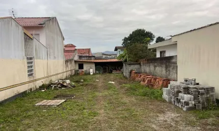 À venda | Terreno com 360 m² - Barreiros, em São José.