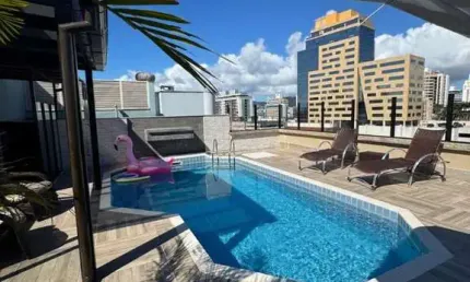 À venda | 320 m², Terraço Privativo, Piscina, Área Gourmet com churrasqueira e sinuca, 4 quartos e 3 vagas - Balneário Estreito, Florianópolis.