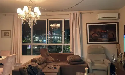 À venda | 125 m², sacada com vista mar, 4 quartos e 2 vagas de garagem - coqueiros, florianópolis.