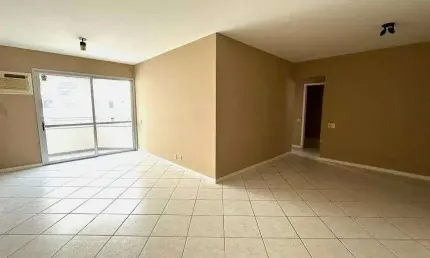 À venda | 122m², semi mobiliado, 3 quartos, sacada - próximo ao colégio catarinense, centro de florianópolis.