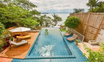À venda | pé da areia, 500m², vista mar, 5 quartos e 4 suítes - sambaqui, em florianópolis.