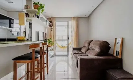 Sacada com churrasqueira, semi mobiliado, 2 quartos e 2 vagas à venda no joão paulo.