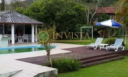 À venda | 8.400m², piscina privativa, quiosque com Churrasqueira, campo de futebol e 3 quartos - Ratones, Florianópolis.
