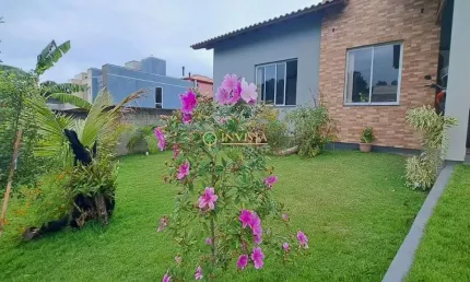 Fácil acesso a praia, jardim e 3 quartos à venda na Praia dos Ingleses.