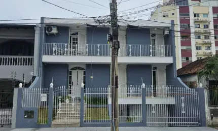 À venda | mobiliada, 4 quartos, espaço lazer com piscina e 3 vagas no estreito - à venda em florianópolis