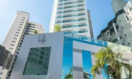 Apartamento com 3 suítes e 2 vagas próximo a beira-rio
