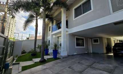 Casa Finamente Mobiliada e Decorada em Itajaí: Sofisticação e Conforto em Cada Detalhe