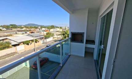 Apartamento 2 quartos na parte alta do Cordeiros com excelente localização.