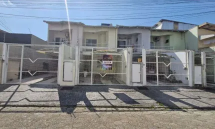 Casa com 3 quartos para alugar na Rua Cassilda Vargas de Azevedo, São João, Itajaí