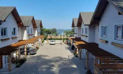CASA COM 2 SUÍTES EM GRAMADO, Várzea Grande, Gramado - RS