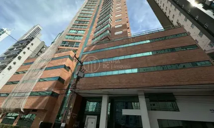 Apartamento com 3 quartos à venda na Rua 2300, 326, Centro, Balneário Camboriú