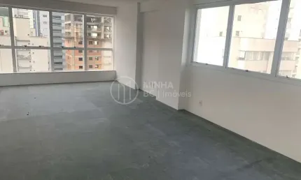 Sala comercial à venda na Rua Arthur Max Dôose, 183, Pioneiros, Balneário Camboriú