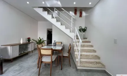 Casa em Condomínio na Vila Cleto - 3 quartos, 1 suíte, 3 salas, 3 banheiros, 121m². Agende sua visita hoje mesmo!