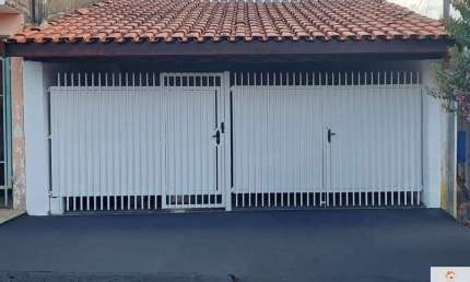 Casa com 2 quartos à venda na Rua dos Curumbatás, 603, Salto de São José, Salto, 150 m2 por R$ 370.000
