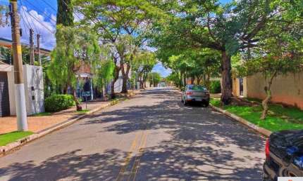 Magnifico terreno, em um bairro com segurança e tranquilidade de um condomínio, o bairro alto das palmeiras possui tranquilidade e casa de alto padrão