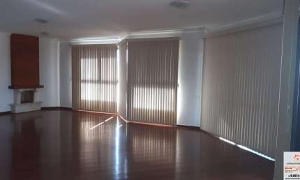 Edificio Flamboyant Apto com 320 m2 uteis e  530 m2 totais. 1 por andar