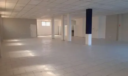 Ponto comercial com 1 sala para alugar na Rua Paulo Eduardo Xavier de Toledo, 459, São Luiz, Itu, 280 m2 por R$ 7.000