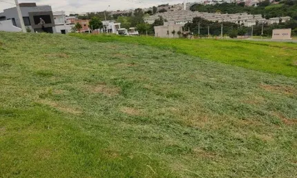 Localizado a cerca de 500 metros da Avenida Caetano Ruggieri, o Condomínio Gardenville é o local perfeito para famílias