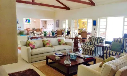 Linda casa de campo Há 1 hora de SP pela Castelo Branco, totalmente mobiliada