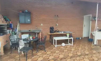 Casa de Luxo em Condomínio à Venda em Itu-SP, Bairro Campos de Santo Antônio: 3 Quartos, 1 Suíte, 3 Salas, 2 Banheiros, 4 Vagas, 130m².