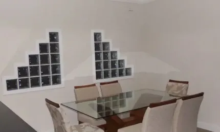 Linda Casa 3 dormitórios, semi mobiliada, Vila Olímpia , Campo Limpo Pta