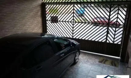 Sobrado com 2 dormitórios à venda no Bairro Ferrazópolis.
