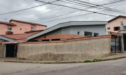 Casa com 3 dormitórios à venda, 225 m² por R$ 560.000,00 - Jardim Simus - Sorocaba/SP