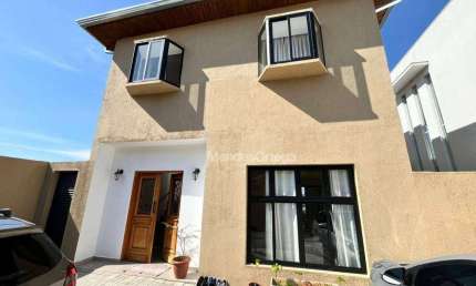 Casa com 3 dormitórios à venda, 120 m² por R$ 850.000,00 - Residencial São Lucas - Ibiúna/SP