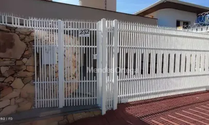 Casa com 3 dormitórios para alugar, 188 m² por R$ 6.282,50/mês - Centro - Sorocaba/SP