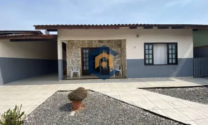 Ótima casa plana com 3 quartos a venda no bairro João Costa em Joinville/SC