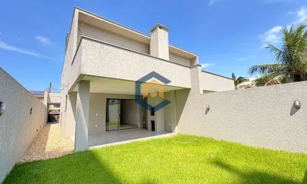 Casa com 3 quartos à venda na Rua Jenny Lenke, 98, Santo Antônio, Joinville