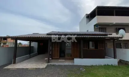 Casa com 2 quartos à venda na Rua Oscar Nunes Machado, 355, Igra Sul, Torres