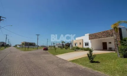 Ocean Side - Residência 3 suítes em condomínio fechado a Beira Mar