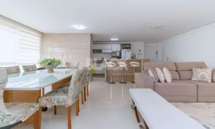 Apartamento com 4 dormitórios perto das Quatro Praças em Torres RS