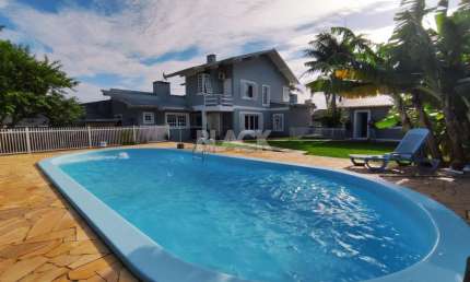 Casa com 4 quartos à venda na Rua Luíz Gonzaga Capaverde, 250, Igra Norte, Torres