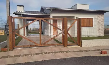 Casa com 2 quartos à venda na Rua Araranguá, 165, Praia Azul, Passo de Torres