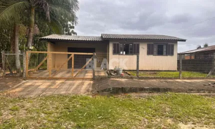 Casa Residencial á venda no Bairro São Jorge em Torres RS