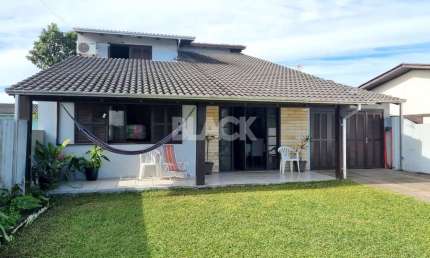 Casa com 3 quartos à venda na Coronel João Fernandes, 410, Centro, Passo de Torres