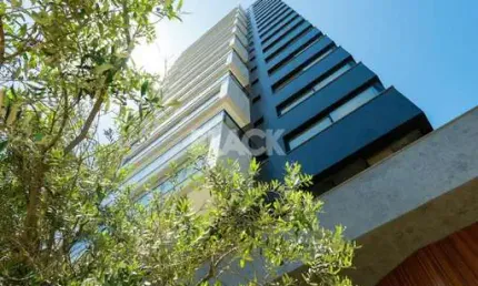 Apartamento com sacada aberta e vista para o mar em torres rs