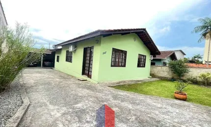 Casa com 3 quartos à venda na Servidão Santo Onofre, 2147, Itaum, Joinville