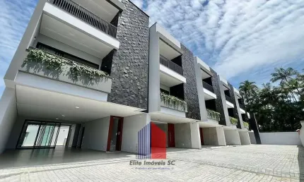 Casa com 3 quartos à venda na Rua dos Bandeirantes, 42, Glória, Joinville