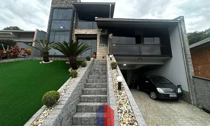 Casa com 4 quartos à venda na Rua Francisco Bernardo Boticher, 405, Santa Catarina, Joinville