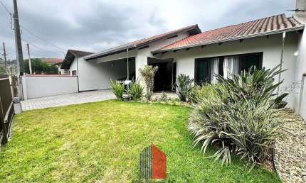 Casa com 3 quartos à venda na Rua Vereador Guilherme Zuege, 730, Pirabeiraba, Joinville