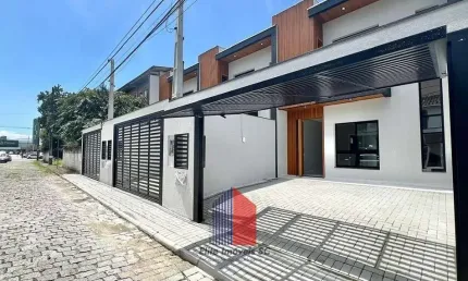 Casa com 3 quartos à venda na Rua José Koerbel Junior, 53, Anita Garibaldi, Joinville