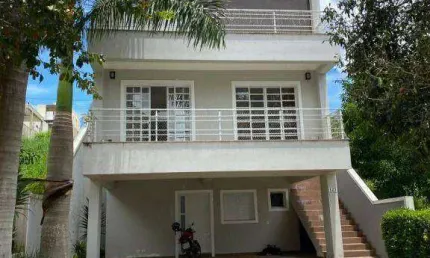 Casa repleta de armários nos quartos, banheiros e cozinha, 3 dormitórios, (3 suítes) , salas para 3 amb,250 m²  - GRANJA VIANA – PALM HILLS - Cotia/SP