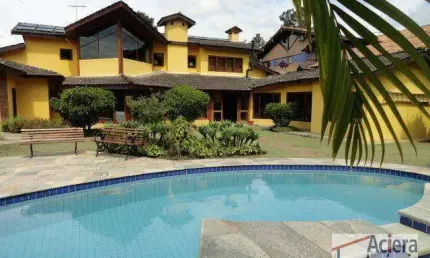 Granja Viana - Jardim Mediterrâneo- Excelente casa térrea, com muita privacidade, segurança e lazer, estilo contemporâneo!