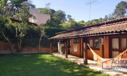 Chácara dos Lagos- Casa térrea em condomínio próximo do centrinho da Granja!